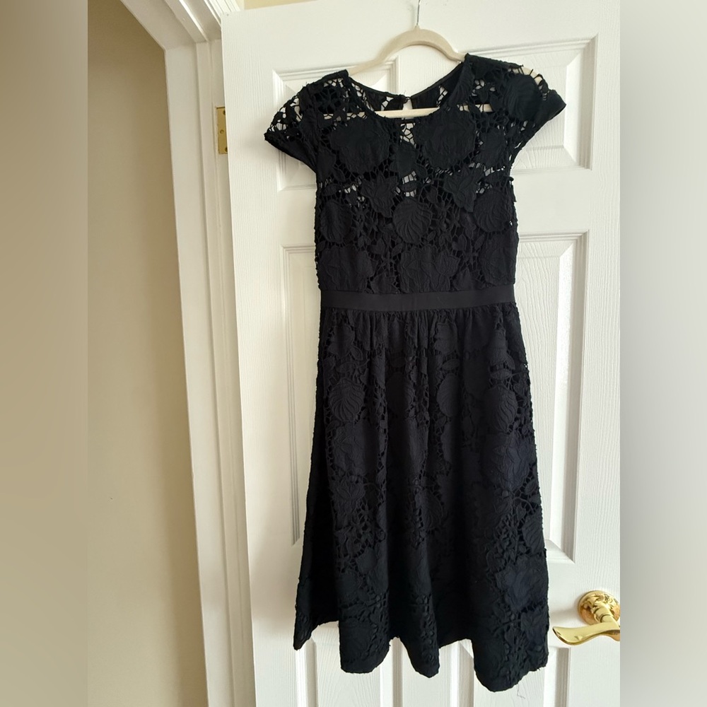 Elegant Black Lace Dress eyelet garden collection - Picture 2 of 3